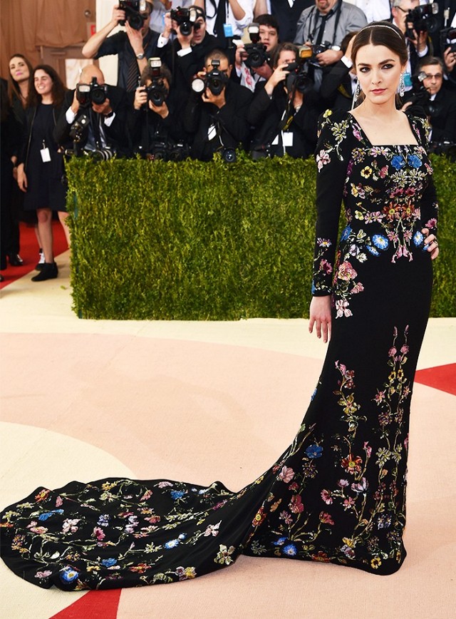 the-met-gala-red-carpet-looks-everyone-is-talking-about-1754603-1462228190.640x0c